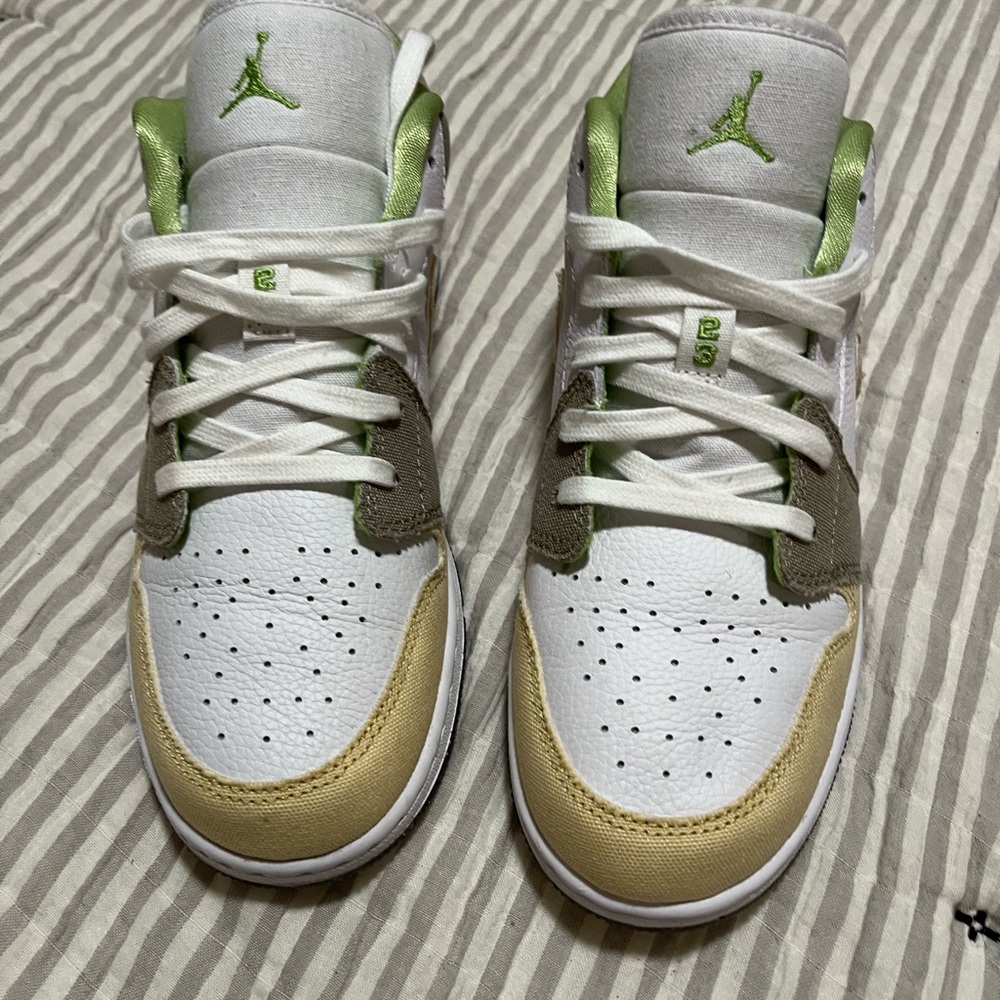 Air Jordan retro 1. AUTHENTIC!